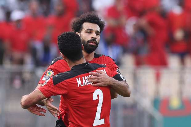 الوطن سبورت | «كاف» يعلن رسميا طاقم حكام مباراة مصر والكاميرون: من 6 جنسيات