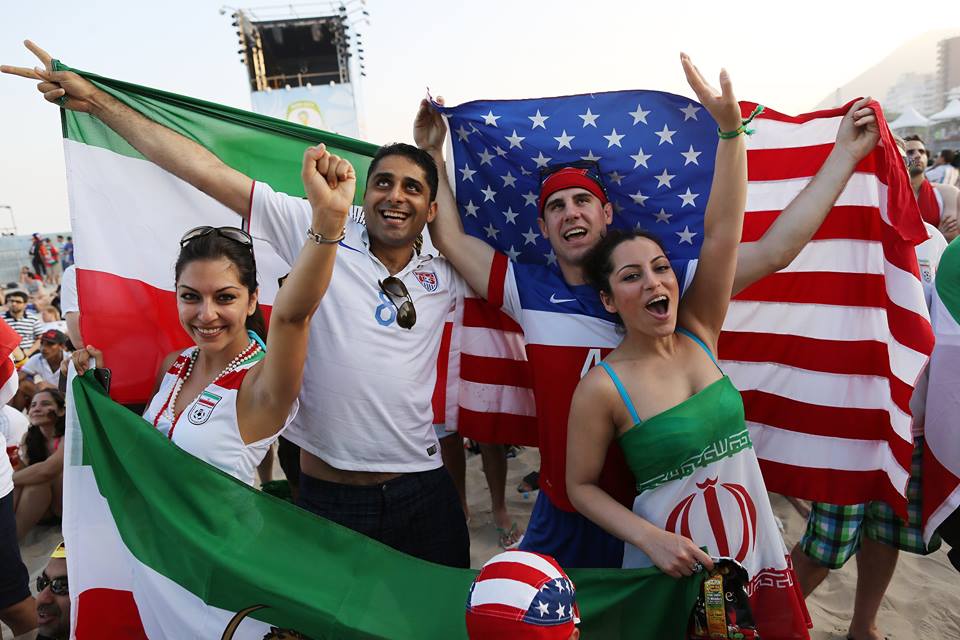  لقطة اليوم.. كأس العالم يزيل الخلافات السياسية بين أمريكا وإيران