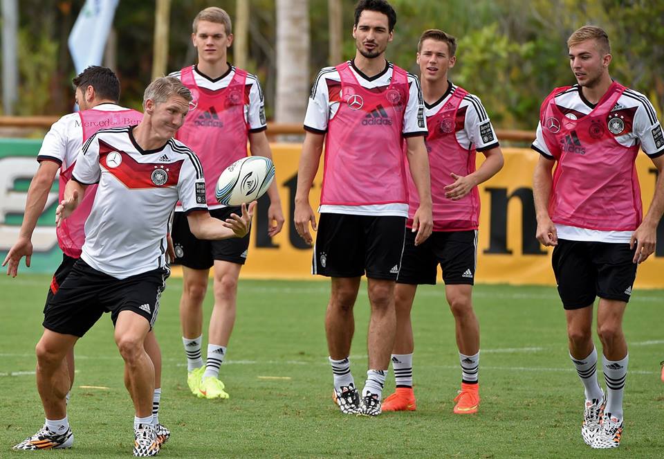 بالصور| منتخب ألمانيا يتدرب بكرة 