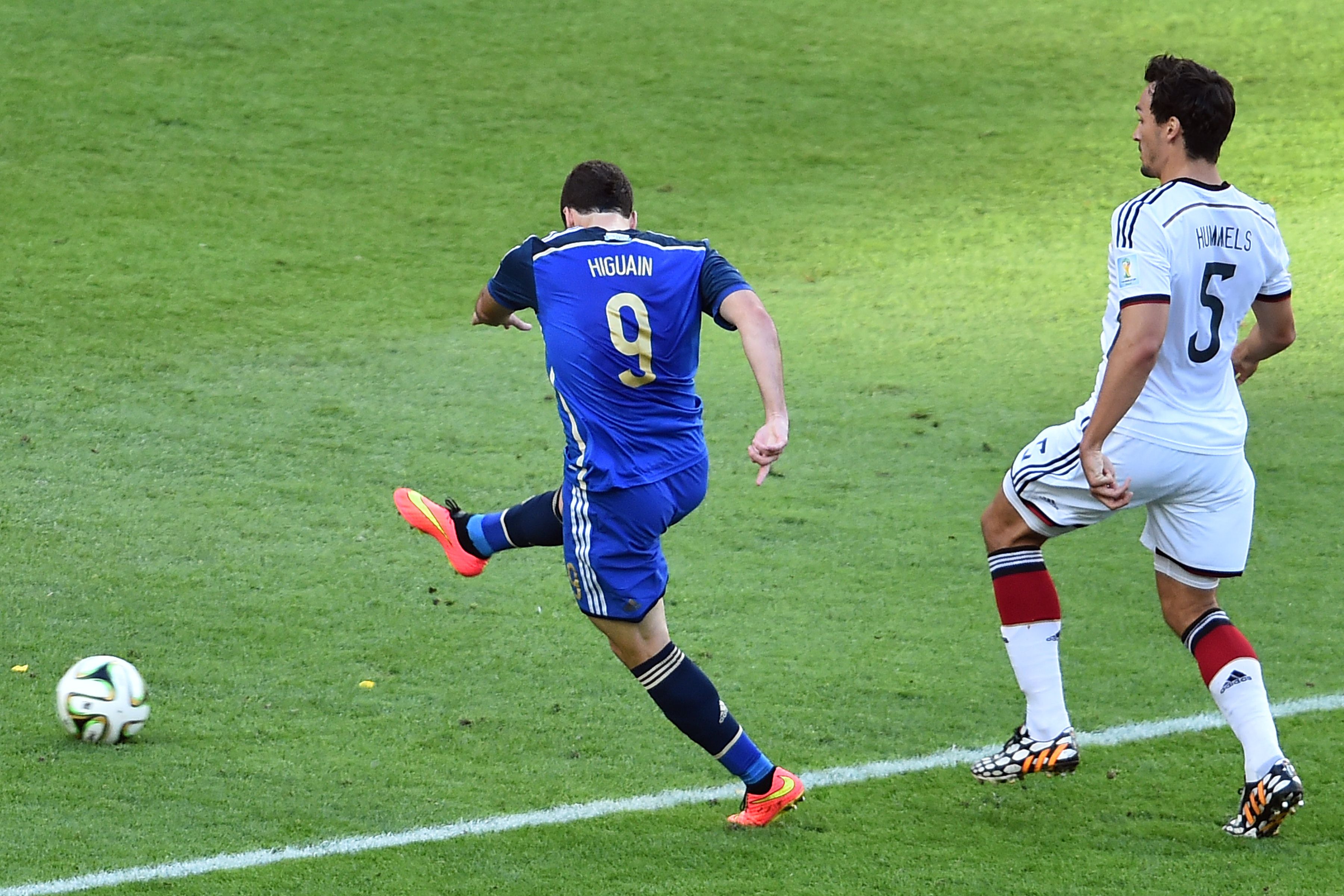 بالصور| ألمانيا تنجو من الفخ الأرجنتيني في الشوط الأول