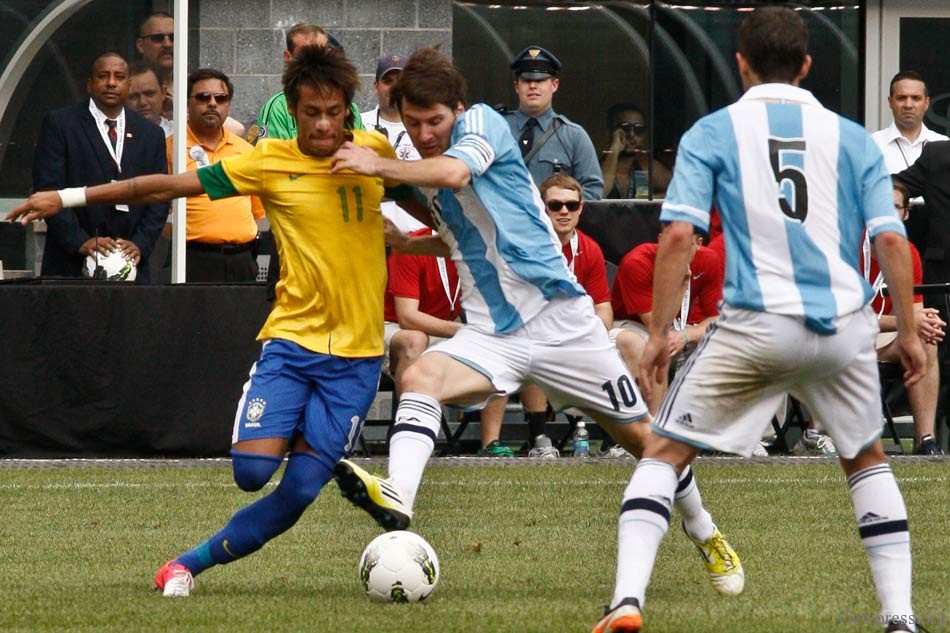 بالفيديو| تارديلي يتقدم للبرازيل 1-0 أمام الأرجنتين .. وميسي يهدر ركلة جزاء في شوط المباراة الأول
