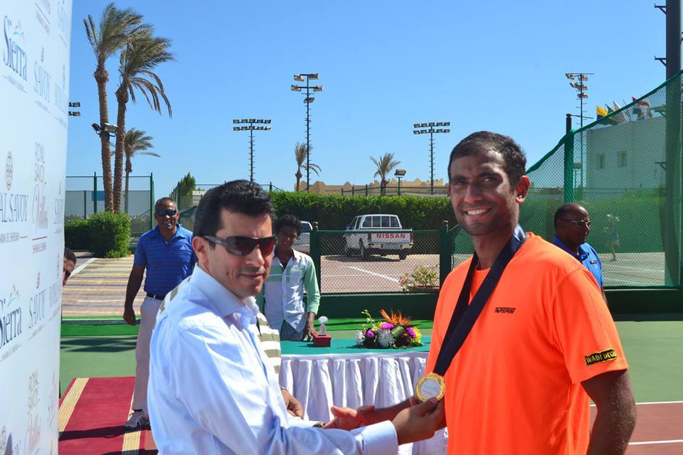 محمد صفوت يفوز بلقب بطولة المستقبل الدولية للتنس