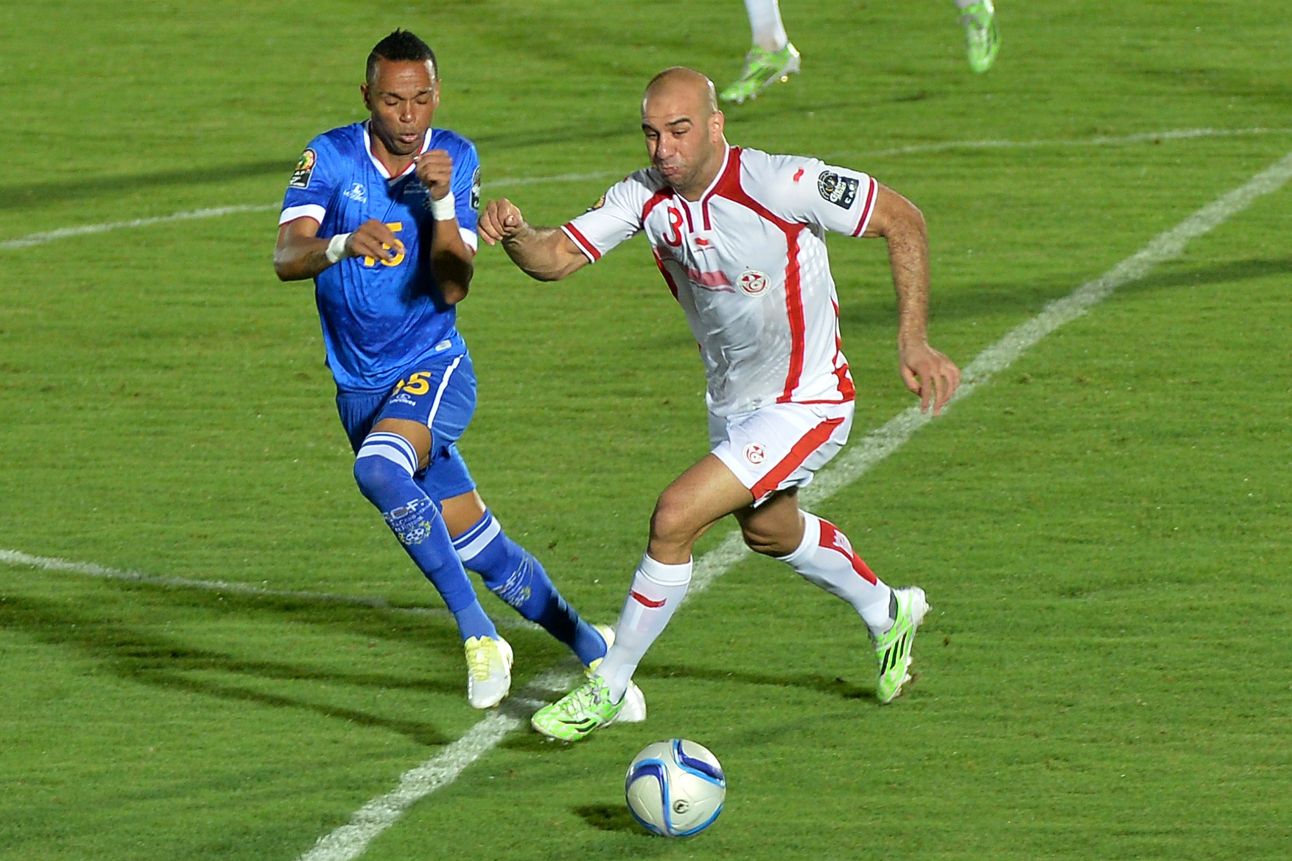 لاعب تونس أيمن عبد النور: 