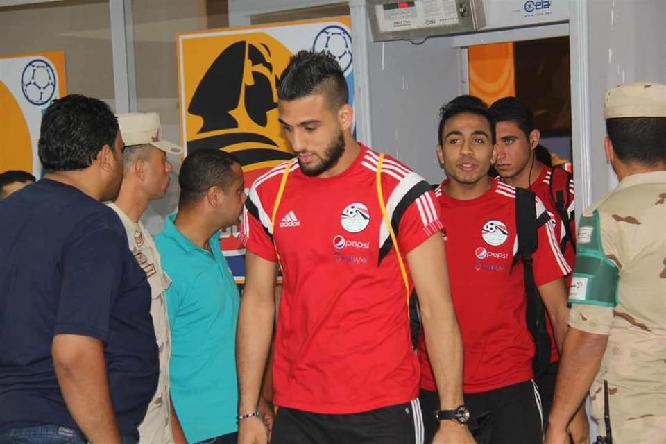 صور| وصول لاعبي المنتخب إلى استاد برج العرب 
