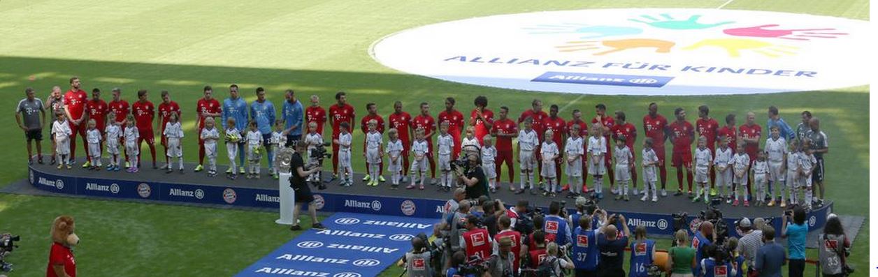 بايرن ميونيخ يقدم لاعبيه رسميا بملعب 