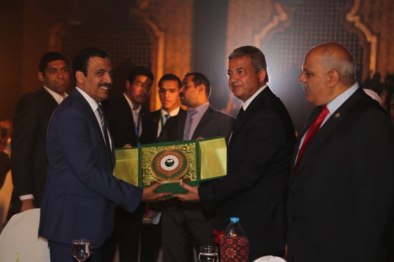 بالصور : وزير الرياضة يفتتح البطولة العربية للرماية