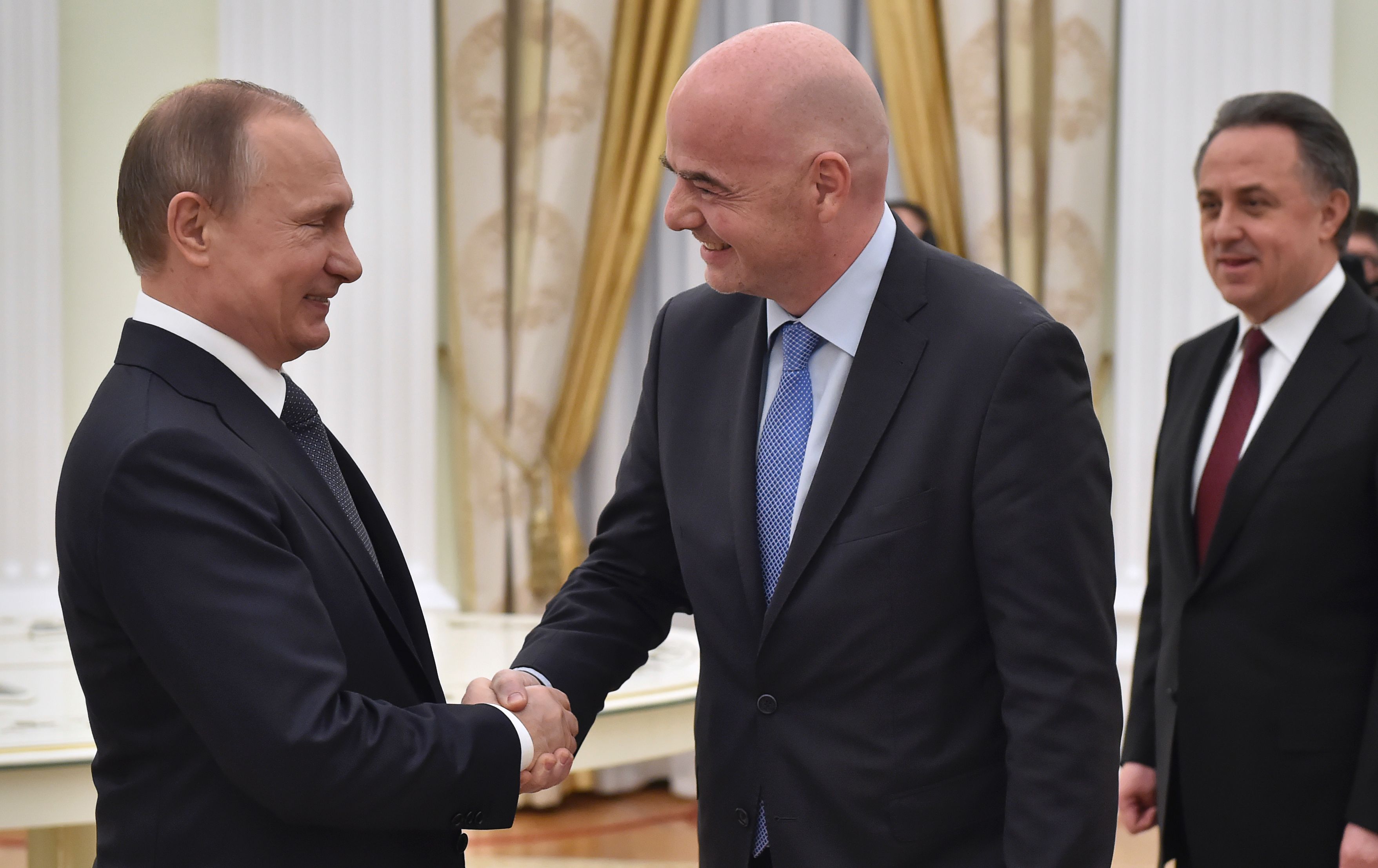 إنفانتينو ينهي زيارته إلى روسيا بلقاء بوتين
