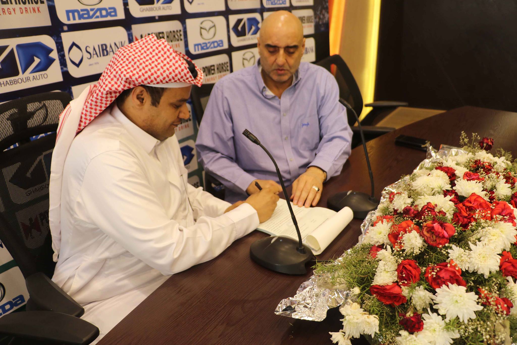 اتحاد الكرة يطور موقعه الالكتروني ويتفق على تطبيقات جديدة بشراكة سعودية